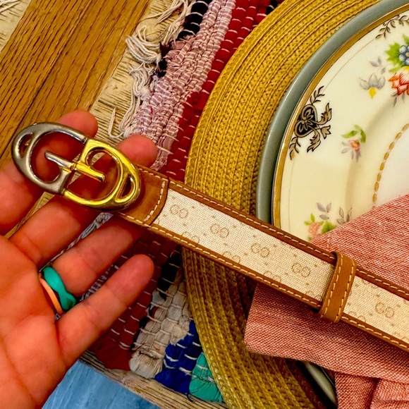 Vintage GUCCI Logo Belt size 75 or 24/0 XS - Picture 9 of 16